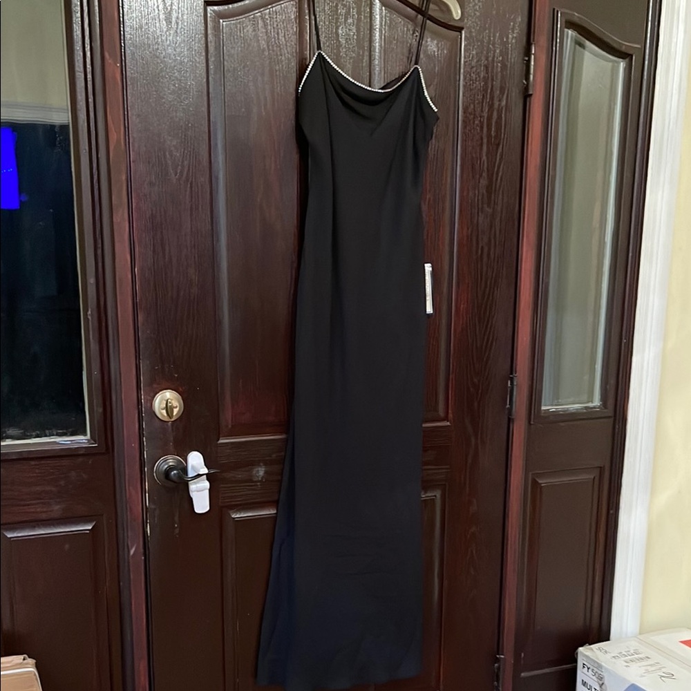NEW Elegant Black Maxi Dress SIZE 13/14 see photo Note: rhinestones around top
